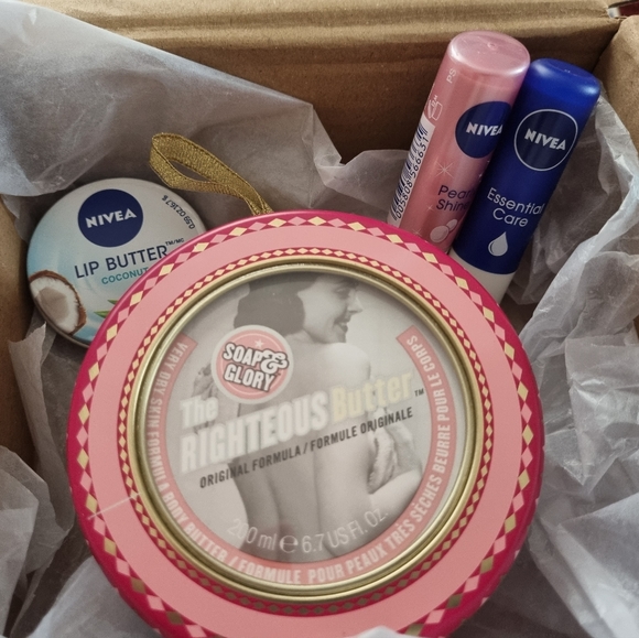 Soap & Glory Other - Soap and glory and nivea bundle